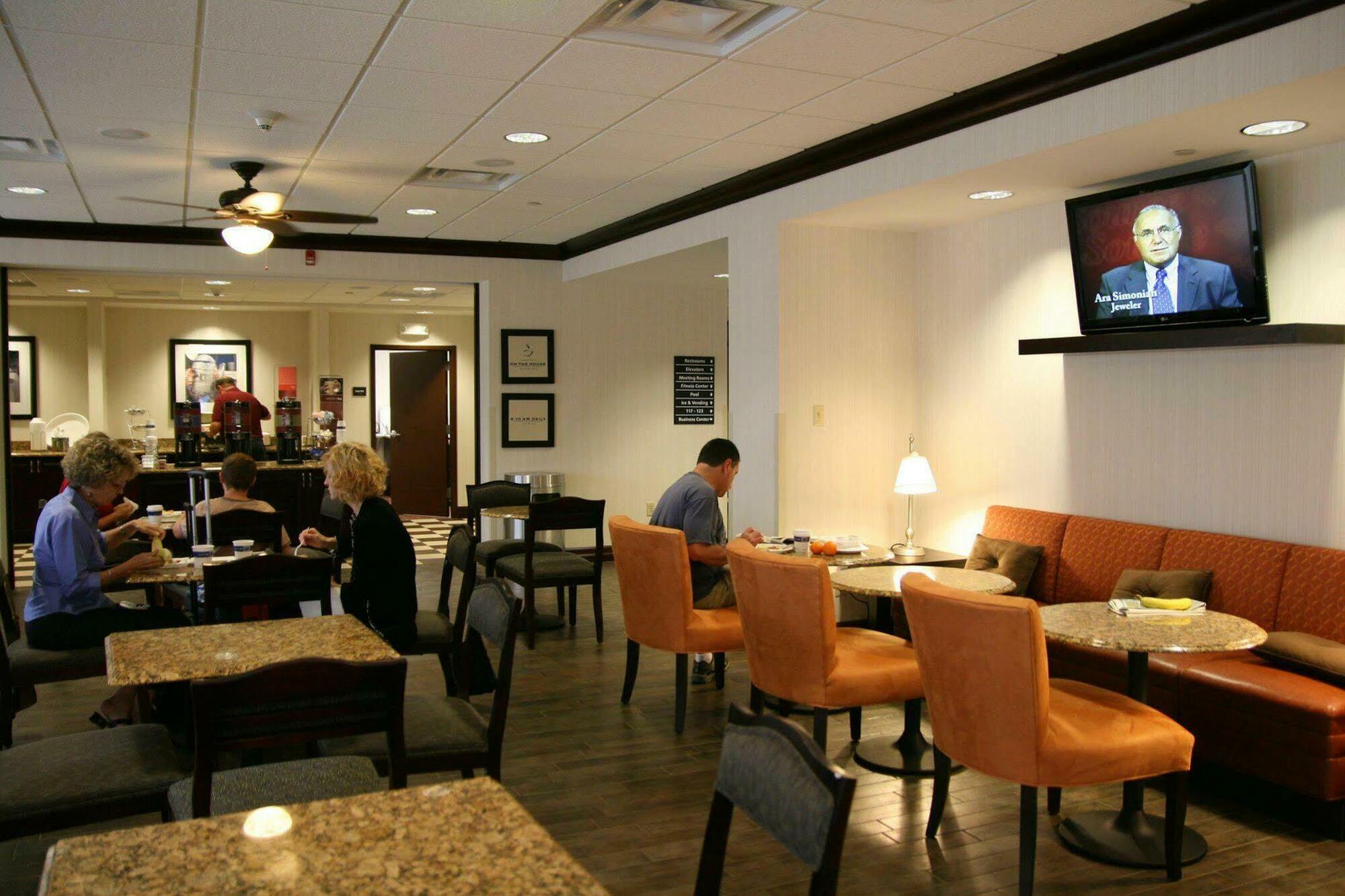 Hampton Inn Rochester - Irondequoit Restaurant photo